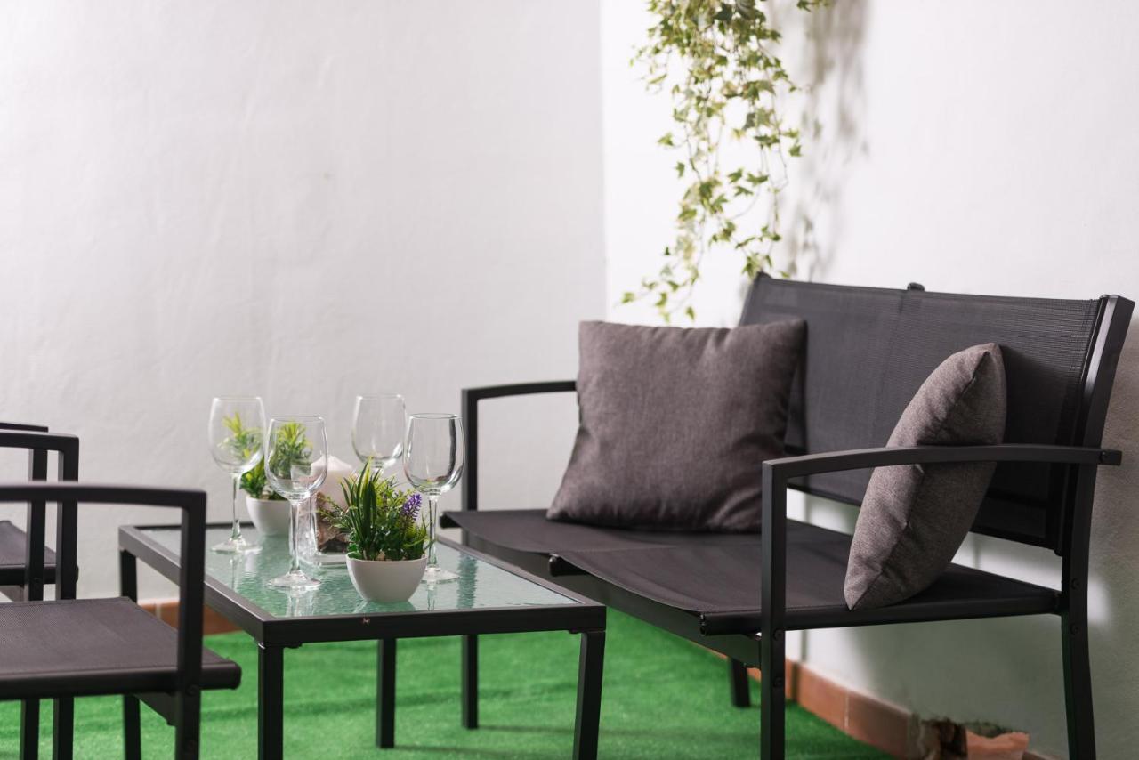 Cozy 3 Bed Apartment In The Heart Of Alicante Exterior photo
